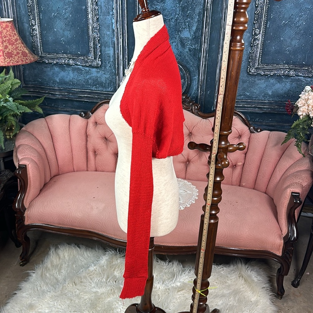 Red silky knit shrug - Picture 4 of 8